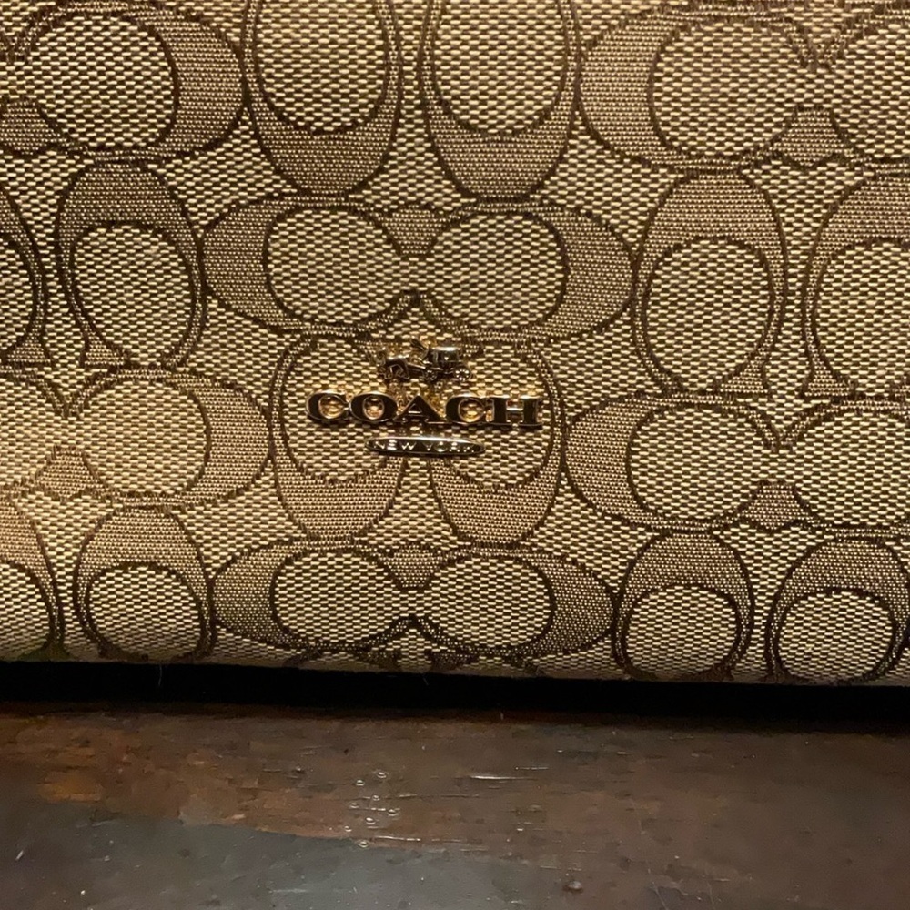 Coach Brown & Tan Signature Logo Shoulder Purse with extending strap   - Picture 11 of 12